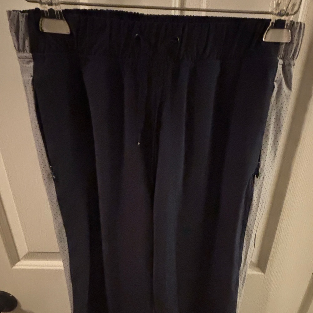 Under Armor Blue Sweatpants w/Zippered Pockets & Ankles Size Small